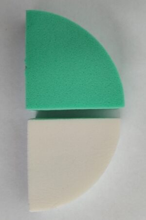 РФ Спонж Резин-Софт  Арт.19  Четверть Луны Микс 4,3*4,3 H-2см    для макияжа и умывания   (в упак. 2шт  ЦЕНА  ЗА  1шт)